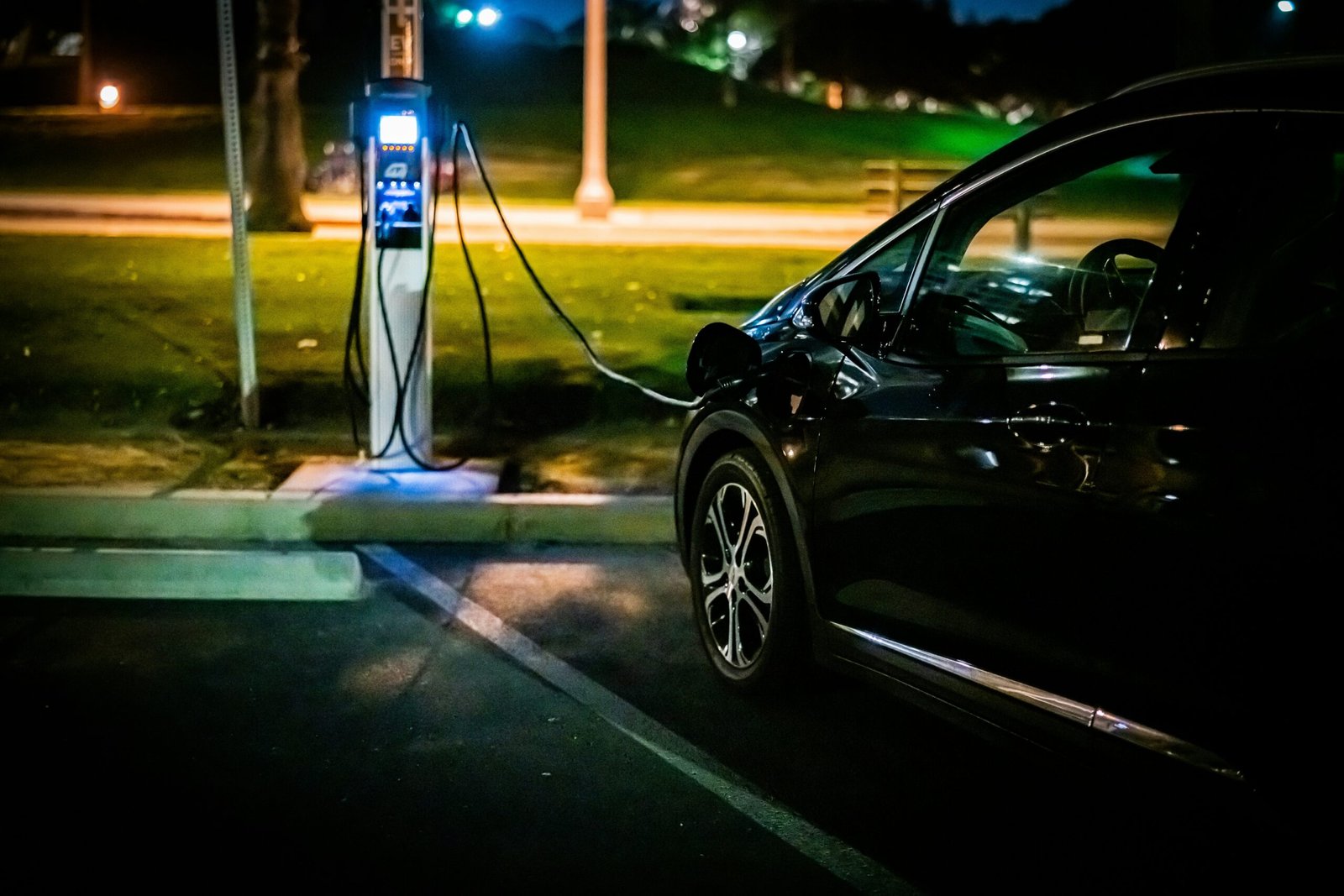 Why Electric Cars Are Good: Benefits for People